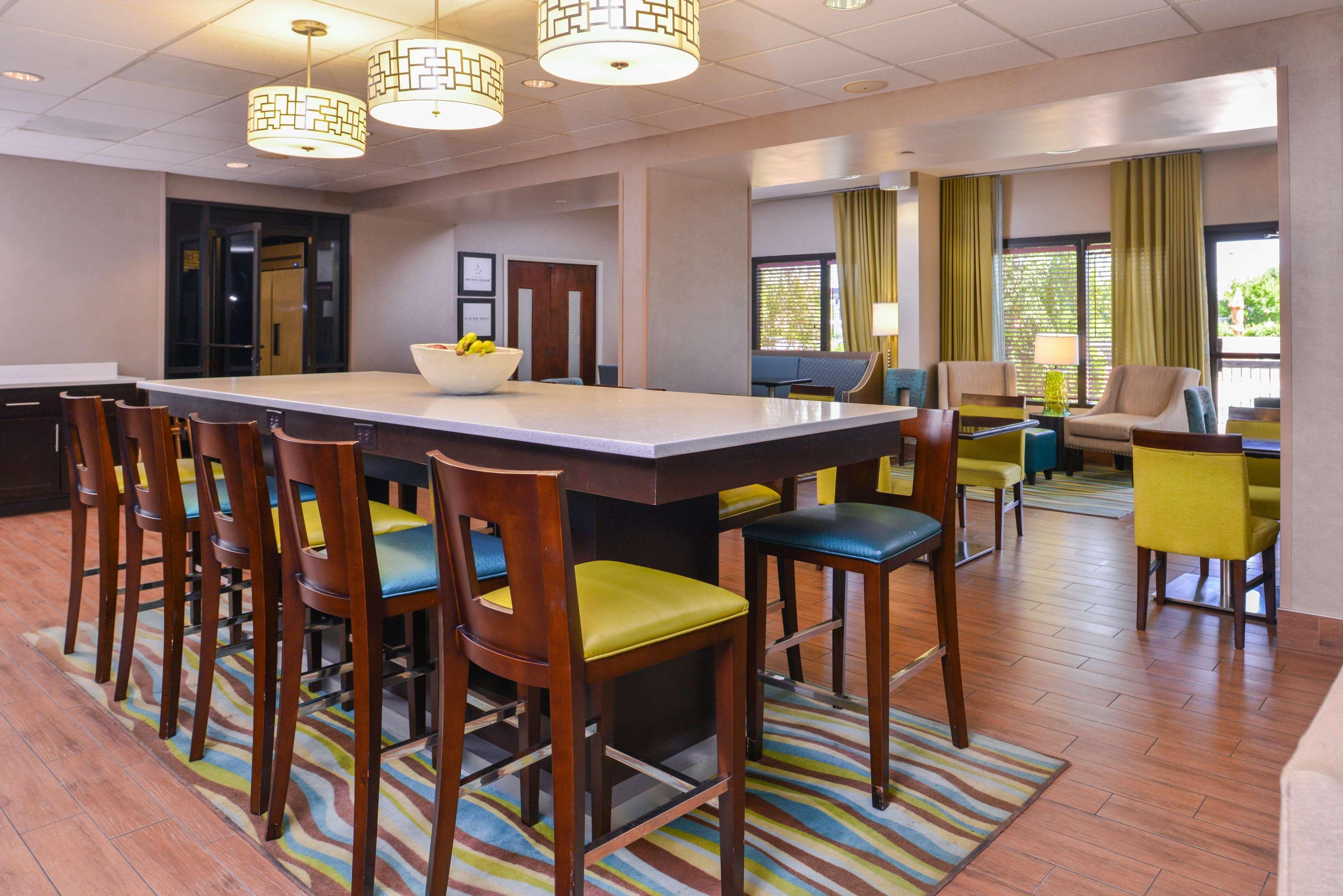 Hampton Inn By Hilton Decatur Bagian luar foto