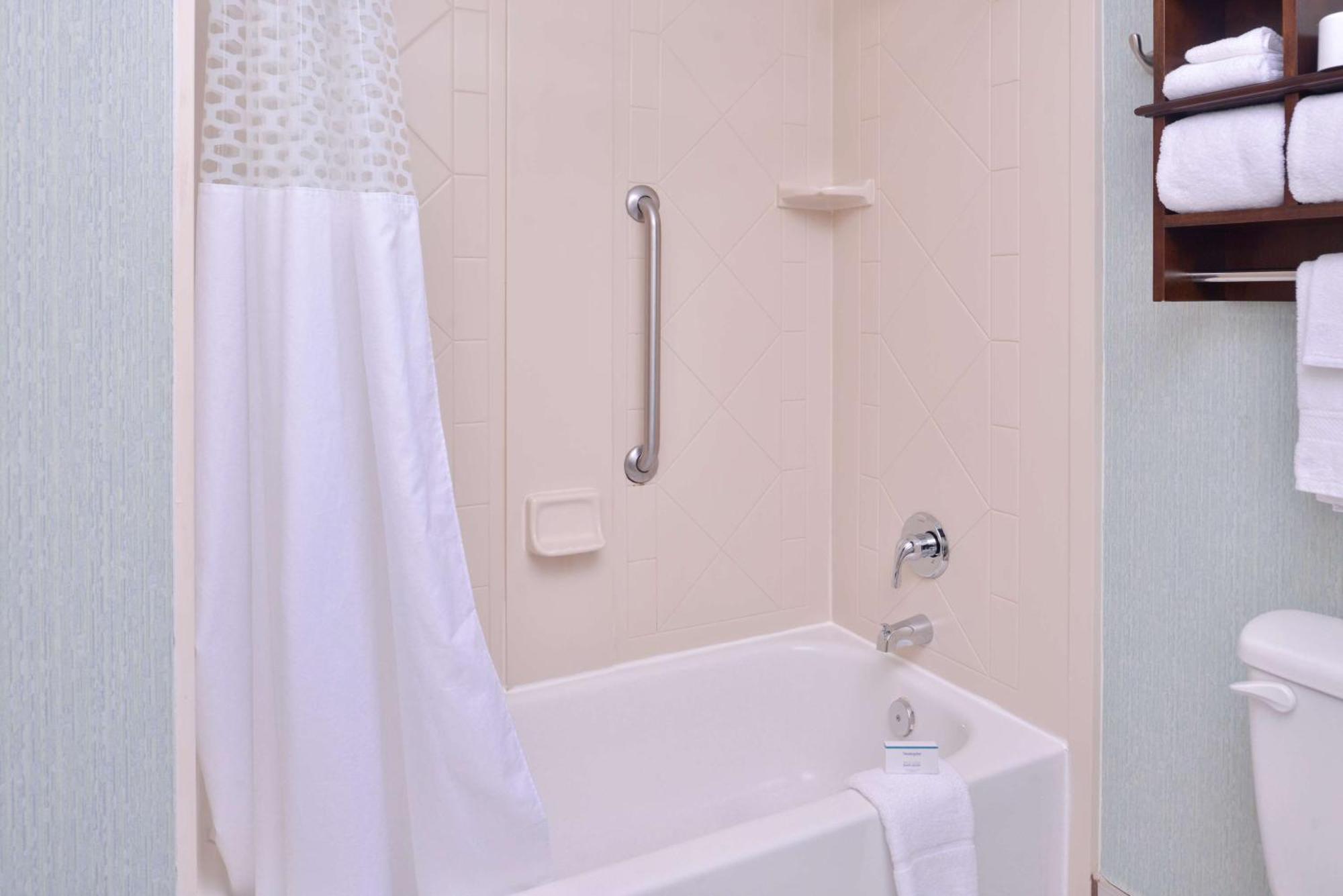 Hampton Inn By Hilton Decatur Bagian luar foto