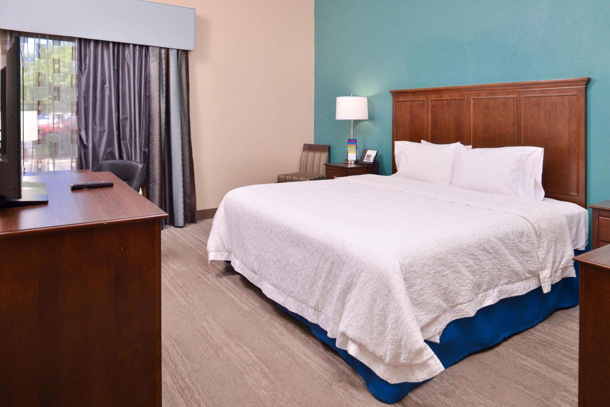 Hampton Inn By Hilton Decatur Bagian luar foto